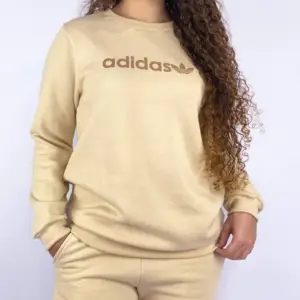 Conjunto de Moletom Adidas